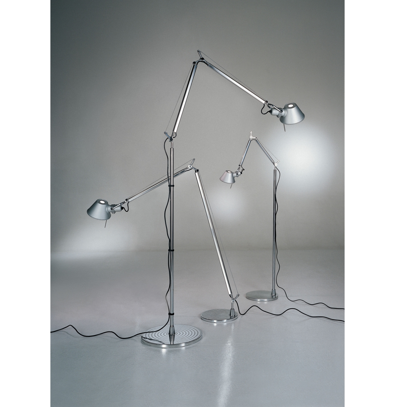 Artemide - Vloerlamp Lettura - Showmodel - | Versteeg Lichtstudio